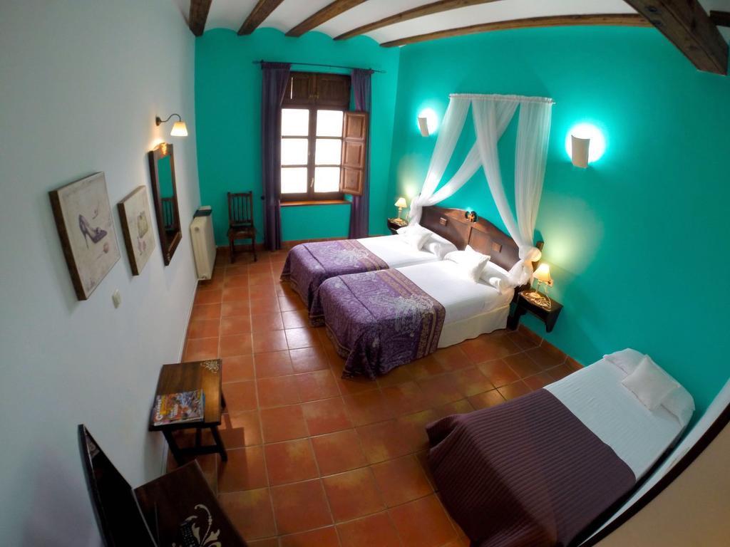 Hospederia Virgen De La Fuente Otel Peñarroya de Tastavins Dış mekan fotoğraf
