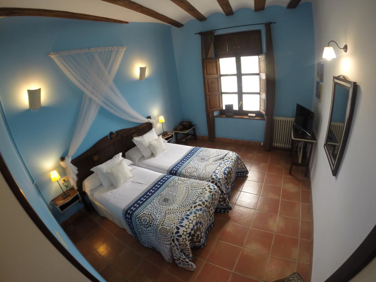 Hospederia Virgen De La Fuente Otel Peñarroya de Tastavins Dış mekan fotoğraf